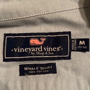 Vineyard Vines women’s medium Oxford style shirt